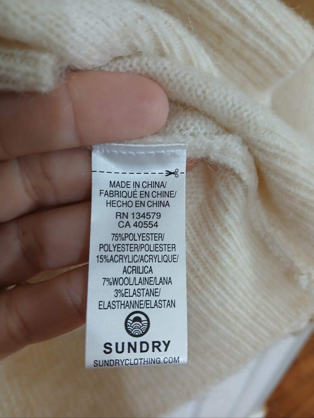 Sundry Destinations Crewneck Sweater Quiet Luxury Ski Lodge Resort Boxy Cozy NWT - Picture 7 of 9